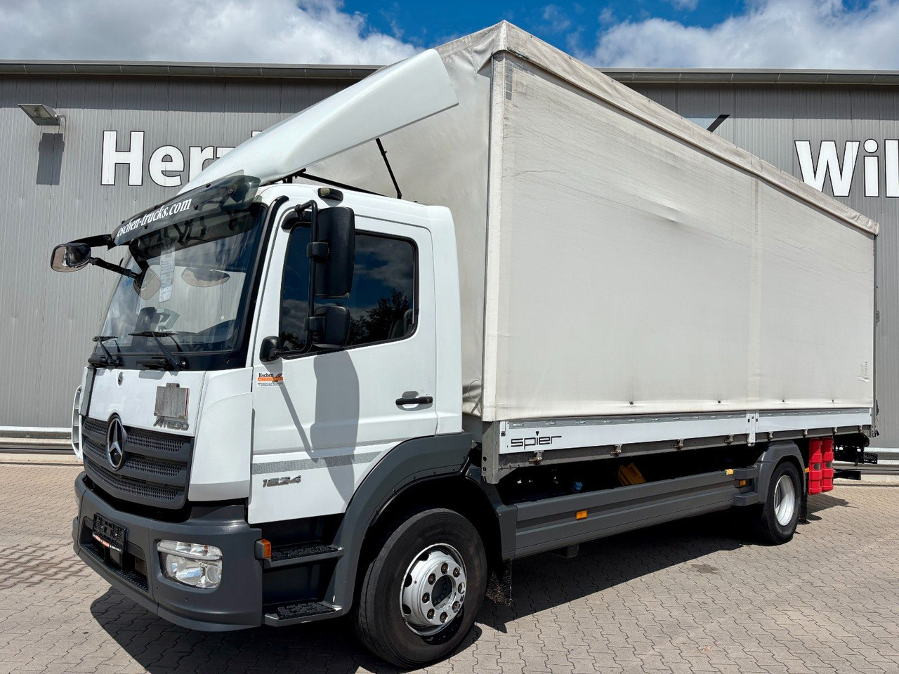 Mercedes-Benz Atego 1624 I 2,66m Höhe*Pritsche*Plane*LBW*AHK - Тентована вантажівка: фото 1 Mercedes-Benz Atego 1624 I 2,66m Höhe*Pritsche*Plane*LBW*AHK - Тентована вантажівка: фото 1