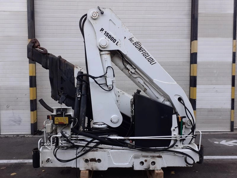 Grúa Bonfiglioli P.15000L - Кран-маніпулятор в категорії Вантажівки: фото 3 Grúa Bonfiglioli P.15000L - Кран-маніпулятор в категорії Вантажівки: фото 3