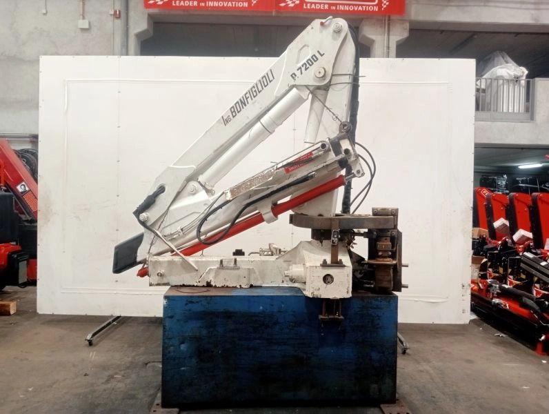 Grúa Bonfiglioli P.7200L - Кран-маніпулятор в категорії Вантажівки: фото 1 Grúa Bonfiglioli P.7200L - Кран-маніпулятор в категорії Вантажівки: фото 1