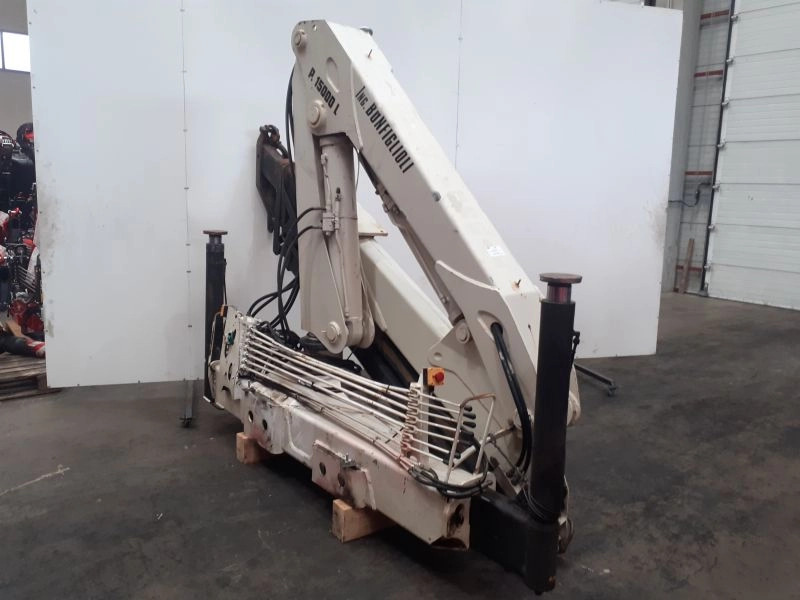 Grúa Bonfiglioli P15000L - Кран-маніпулятор в категорії Вантажівки: фото 5 Grúa Bonfiglioli P15000L - Кран-маніпулятор в категорії Вантажівки: фото 5