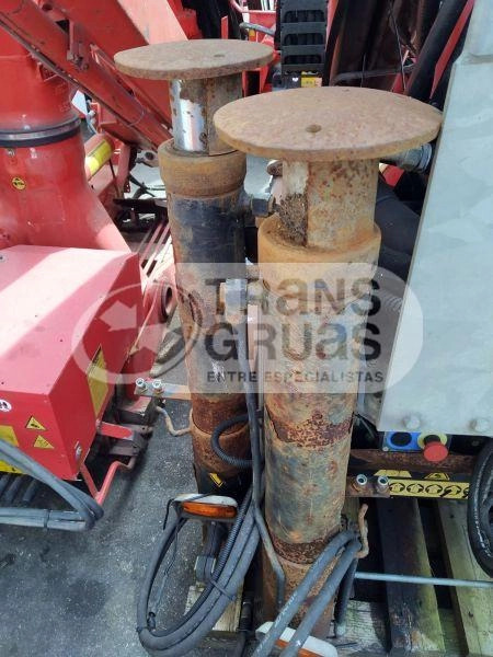Кран-маніпулятор в категорії Вантажівки Grúa HMF1820 solo para recambios: фото 7 Кран-маніпулятор в категорії Вантажівки Grúa HMF1820 solo para recambios: фото 7