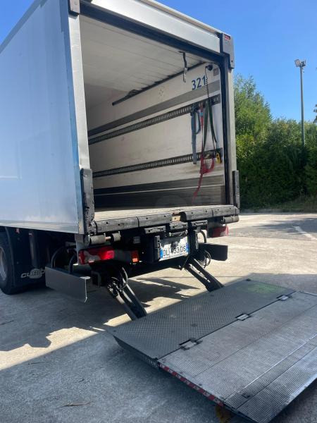 Scania 320 - Рефрижератор вантажівка: фото 4 Scania 320 - Рефрижератор вантажівка: фото 4