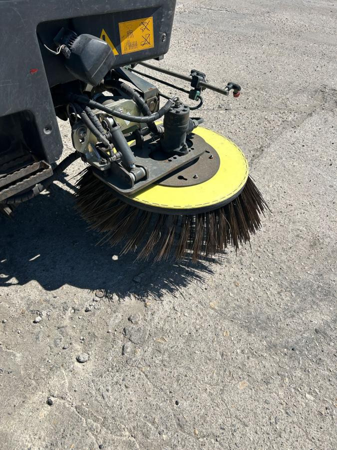 Schmidt Clingo 500 Compact 400 - Підмітально-прибиральна машина: фото 4 Schmidt Clingo 500 Compact 400 - Підмітально-прибиральна машина: фото 4