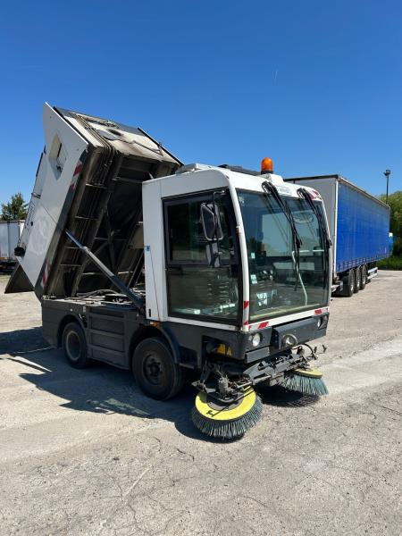 Schmidt Clingo 500 Compact 400 - Підмітально-прибиральна машина: фото 5 Schmidt Clingo 500 Compact 400 - Підмітально-прибиральна машина: фото 5