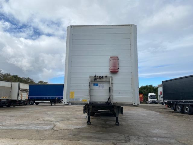 Schmitz Cargobull - Закритий кузов напівпричіп: фото 2 Schmitz Cargobull - Закритий кузов напівпричіп: фото 2