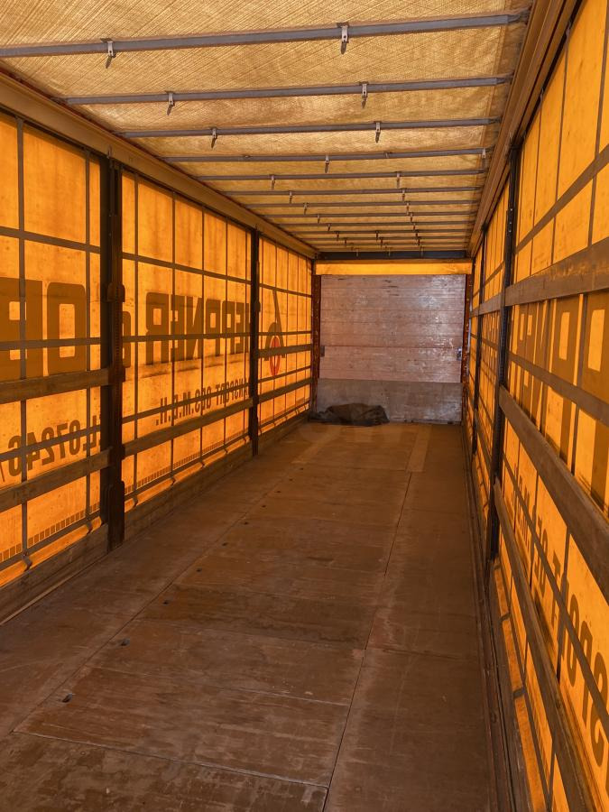 Schwarzmüller - Тентований напівпричіп: фото 5 Schwarzmüller - Тентований напівпричіп: фото 5