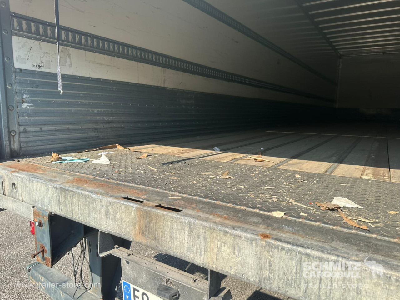 FRUEHAUF Dryfreight Standard Roller shutter door - Закритий кузов напівпричіп: фото 4 FRUEHAUF Dryfreight Standard Roller shutter door - Закритий кузов напівпричіп: фото 4