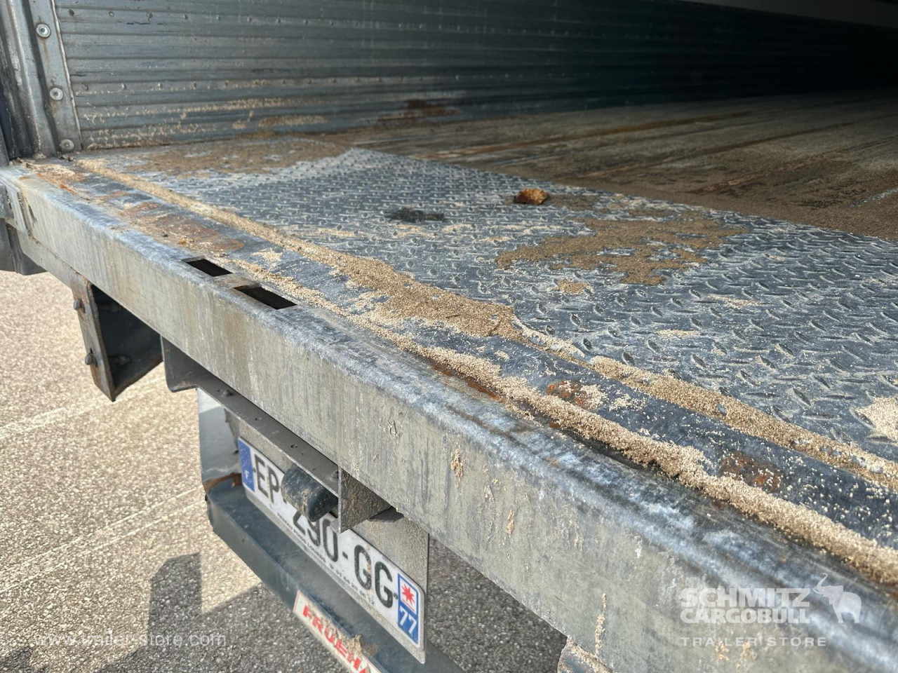 FRUEHAUF Dryfreight Standard Roller shutter door - Закритий кузов напівпричіп: фото 4 FRUEHAUF Dryfreight Standard Roller shutter door - Закритий кузов напівпричіп: фото 4