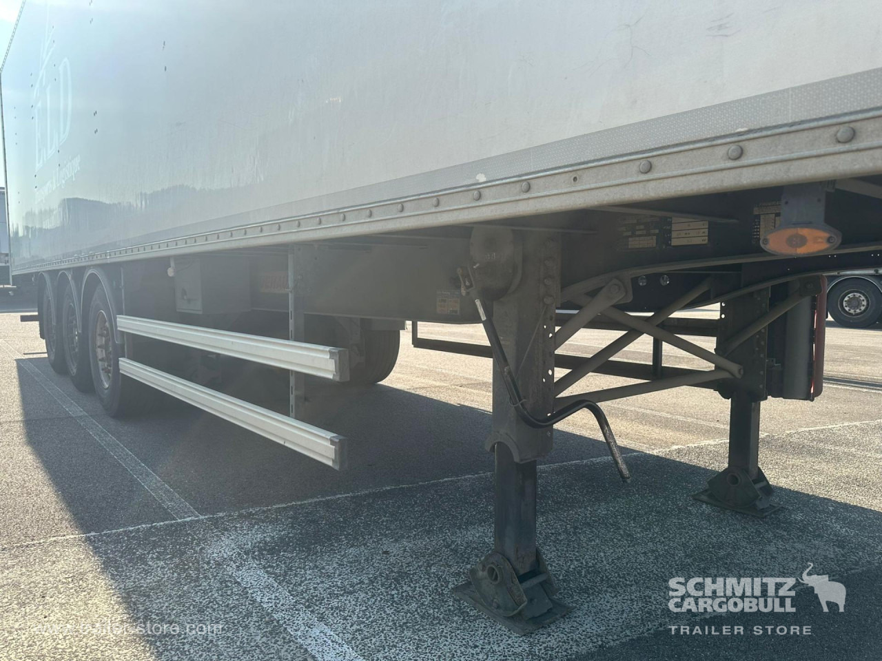 FRUEHAUF Dryfreight Standard Roller shutter door - Закритий кузов напівпричіп: фото 3 FRUEHAUF Dryfreight Standard Roller shutter door - Закритий кузов напівпричіп: фото 3