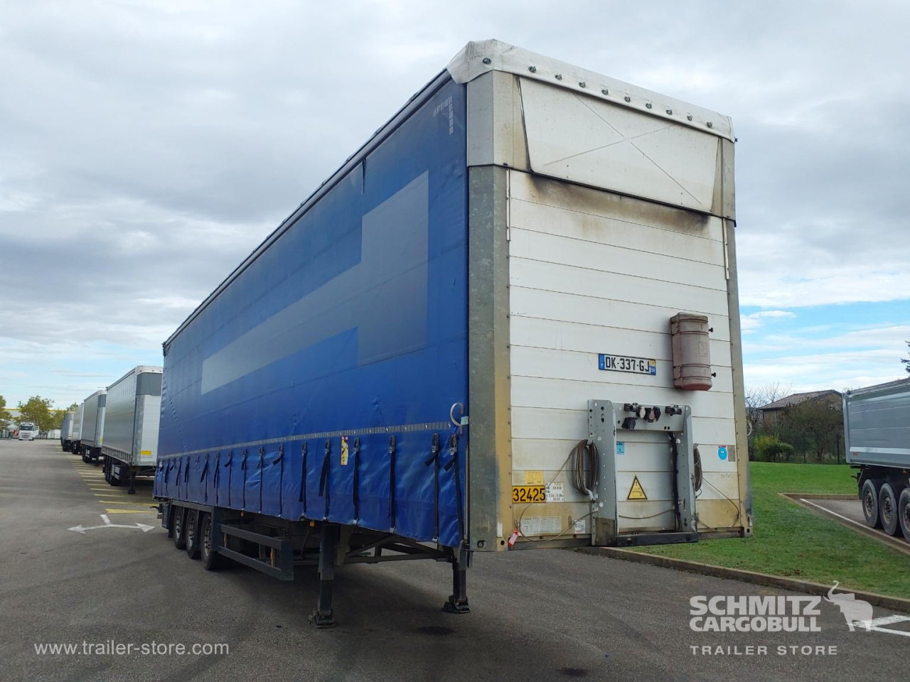 SCHMITZ Curtainsider Mega - Тентований напівпричіп: фото 1 SCHMITZ Curtainsider Mega - Тентований напівпричіп: фото 1
