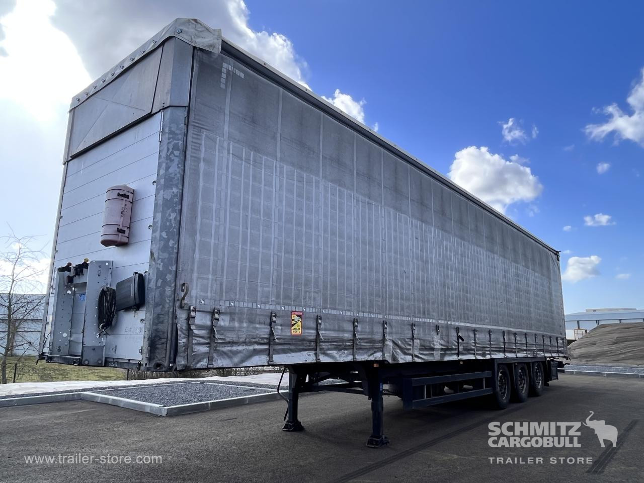 SCHMITZ Curtainsider Mega - Тентований напівпричіп: фото 4 SCHMITZ Curtainsider Mega - Тентований напівпричіп: фото 4