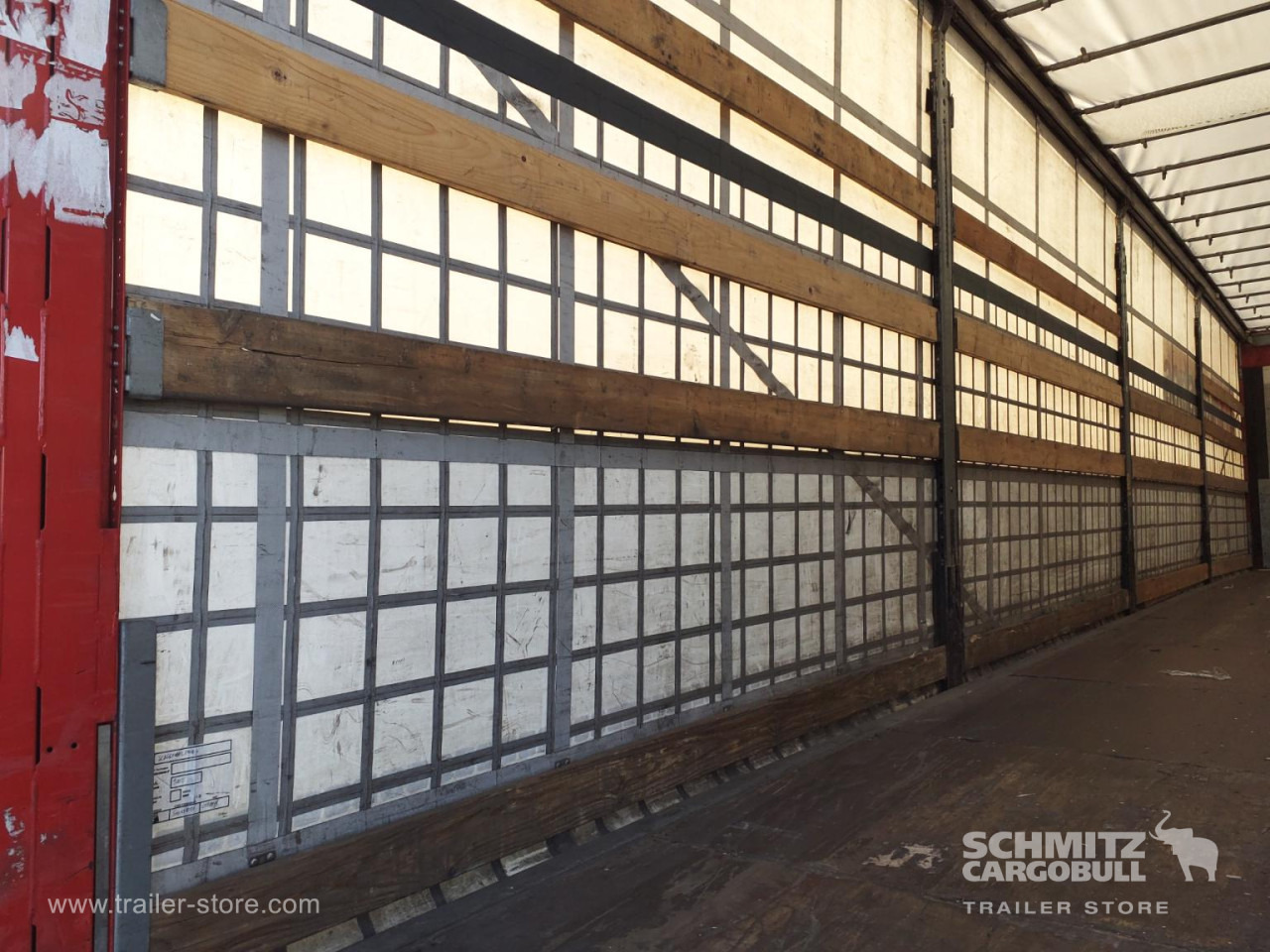 SCHMITZ Rideaux Coulissant Standard - Тентований напівпричіп: фото 3 SCHMITZ Rideaux Coulissant Standard - Тентований напівпричіп: фото 3