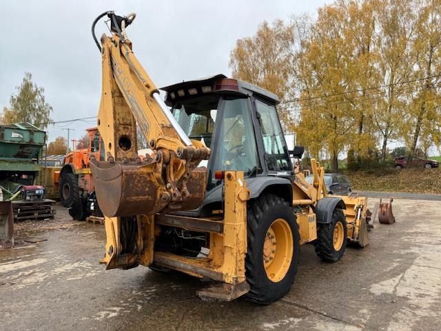 Case 580 SLE - Екскаватор-навантажувач: фото 3 Case 580 SLE - Екскаватор-навантажувач: фото 3