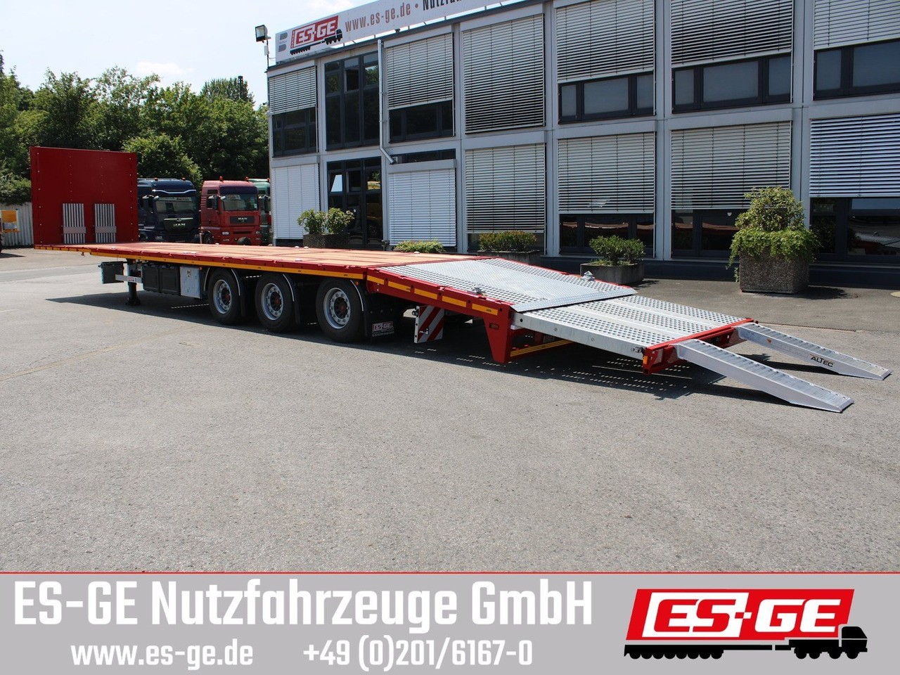 ES-GE 3-Achs Megatrailer, hydr. Heckabsenkung - Бортовий напівпричіп/ Платформа: фото 1 ES-GE 3-Achs Megatrailer, hydr. Heckabsenkung - Бортовий напівпричіп/ Платформа: фото 1