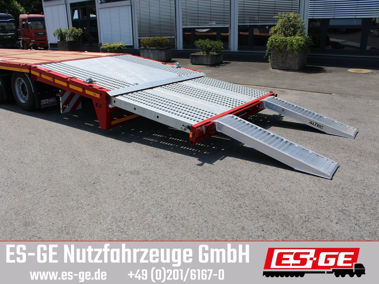 ES-GE 3-Achs Megatrailer, hydr. Heckabsenkung - Бортовий напівпричіп/ Платформа: фото 5 ES-GE 3-Achs Megatrailer, hydr. Heckabsenkung - Бортовий напівпричіп/ Платформа: фото 5