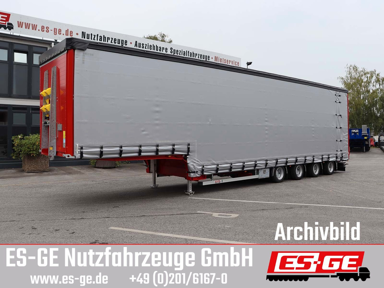 ES-GE 4-Achs-Satteltieflader mit Curtainsider-Aufbau - Низькорамна платформа напівпричіп: фото 2 ES-GE 4-Achs-Satteltieflader mit Curtainsider-Aufbau - Низькорамна платформа напівпричіп: фото 2