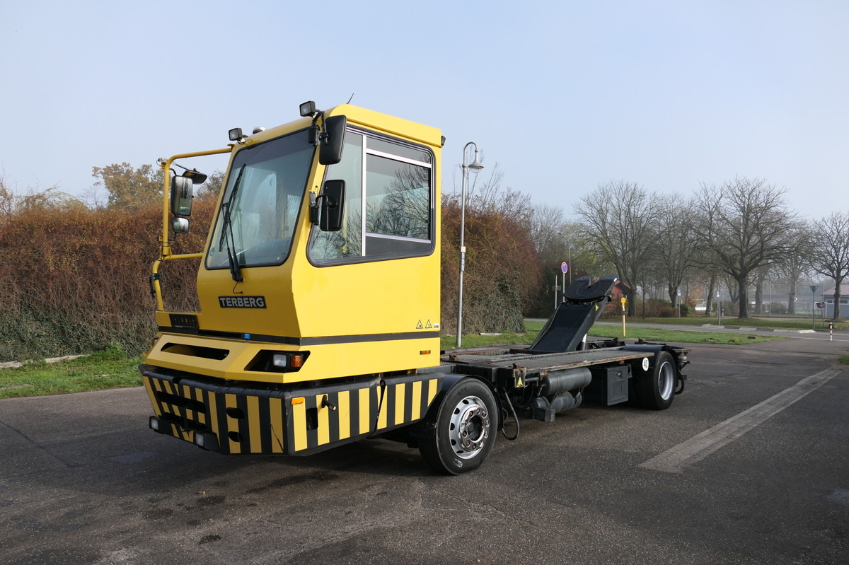 BC 182 Kamag Wiesel WBH 25 Umsetzfahrzeug - Контейнеровоз/ Змінний кузов вантажівка: фото 3 BC 182 Kamag Wiesel WBH 25 Umsetzfahrzeug - Контейнеровоз/ Змінний кузов вантажівка: фото 3