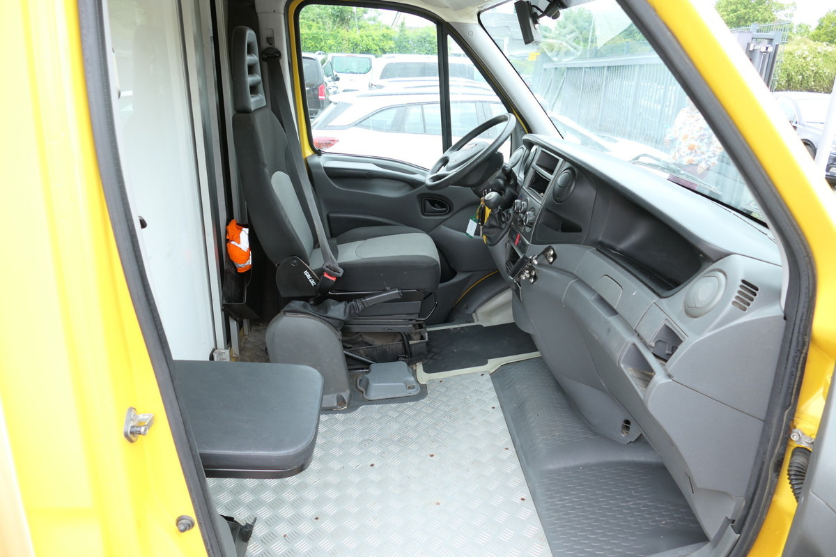 IVECO Daily 35 S11 C30C AUTOMATIK KAMERA Regale LUFT D - Фургон з закритим кузовом: фото 5 IVECO Daily 35 S11 C30C AUTOMATIK KAMERA Regale LUFT D - Фургон з закритим кузовом: фото 5