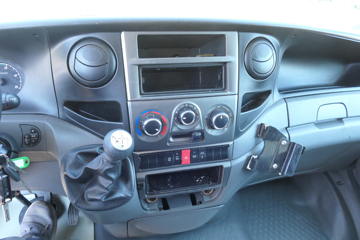 Фургон з закритим кузовом IVECO Daily 35 S11 C30C AUTOMATIK KAMERA Regale LUFT D: фото 10