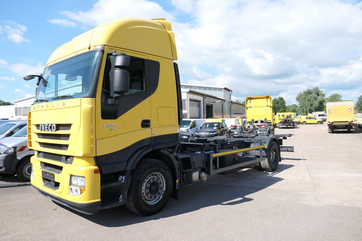 IVECO Stralis AS 190 S 420 ECO LBW AHK KLIMA INTARDER - Контейнеровоз/ Змінний кузов вантажівка: фото 3 IVECO Stralis AS 190 S 420 ECO LBW AHK KLIMA INTARDER - Контейнеровоз/ Змінний кузов вантажівка: фото 3