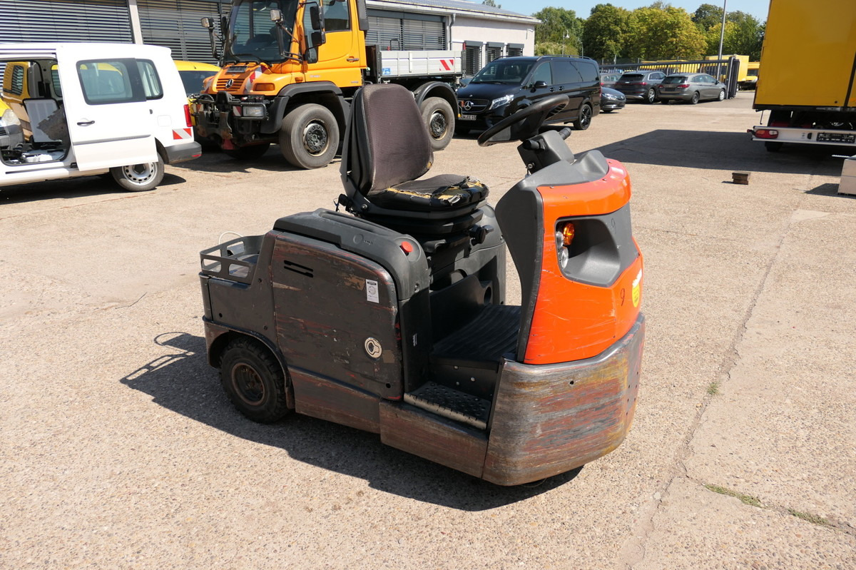 LINDE P 60 Z Schlepper Batterie 16/2019 3-Rad - Складські тягач: фото 2 LINDE P 60 Z Schlepper Batterie 16/2019 3-Rad - Складські тягач: фото 2