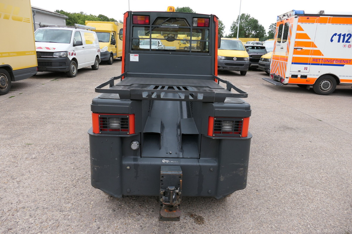 LINDE P250 Schlepper AHK Batterie 24/2021 Schiebetüren - Складські тягач: фото 5 LINDE P250 Schlepper AHK Batterie 24/2021 Schiebetüren - Складські тягач: фото 5