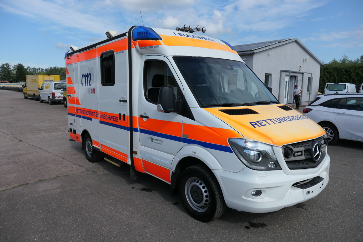MERCEDES-BENZ 319 Sprinter 6-Zylinder Rettungswagen Strobel - Карета швидкої допомоги: фото 2 MERCEDES-BENZ 319 Sprinter 6-Zylinder Rettungswagen Strobel - Карета швидкої допомоги: фото 2