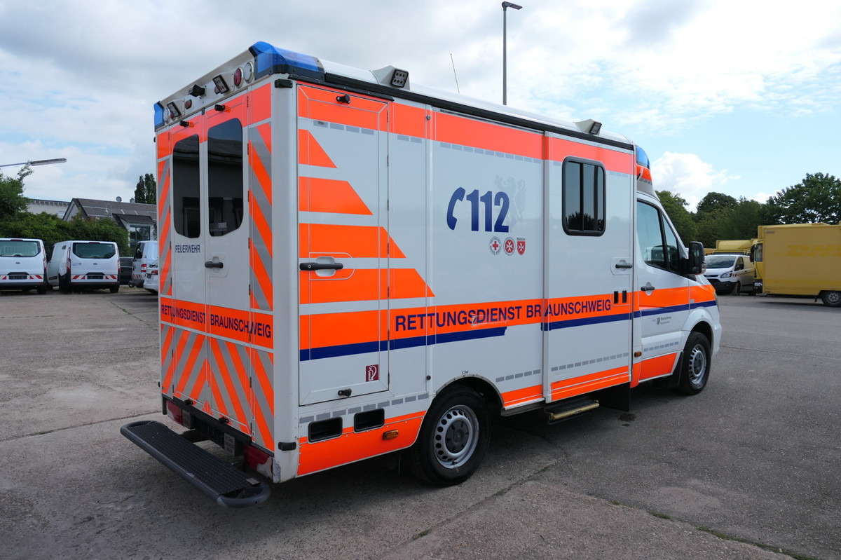 MERCEDES-BENZ 319 Sprinter 6-Zylinder Rettungswagen Strobel - Карета швидкої допомоги: фото 3 MERCEDES-BENZ 319 Sprinter 6-Zylinder Rettungswagen Strobel - Карета швидкої допомоги: фото 3