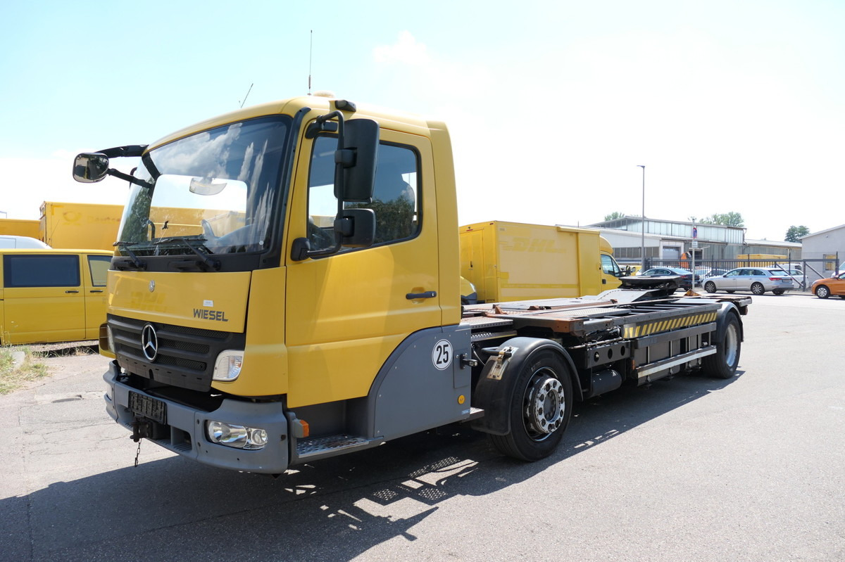 MERCEDES-BENZ KAMAG WBH 25 Wiesel Terberg Umsetzfahrz. Sattelk - Контейнеровоз/ Змінний кузов вантажівка: фото 2 MERCEDES-BENZ KAMAG WBH 25 Wiesel Terberg Umsetzfahrz. Sattelk - Контейнеровоз/ Змінний кузов вантажівка: фото 2
