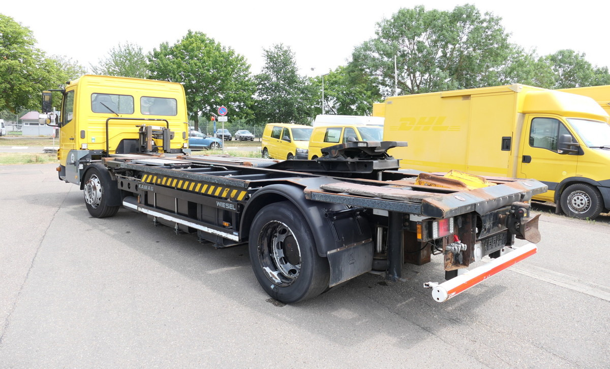 MERCEDES-BENZ KAMAG WBH 25 Wiesel Terberg Umsetzfahrz. Sattelk - Контейнеровоз/ Змінний кузов вантажівка: фото 5 MERCEDES-BENZ KAMAG WBH 25 Wiesel Terberg Umsetzfahrz. Sattelk - Контейнеровоз/ Змінний кузов вантажівка: фото 5