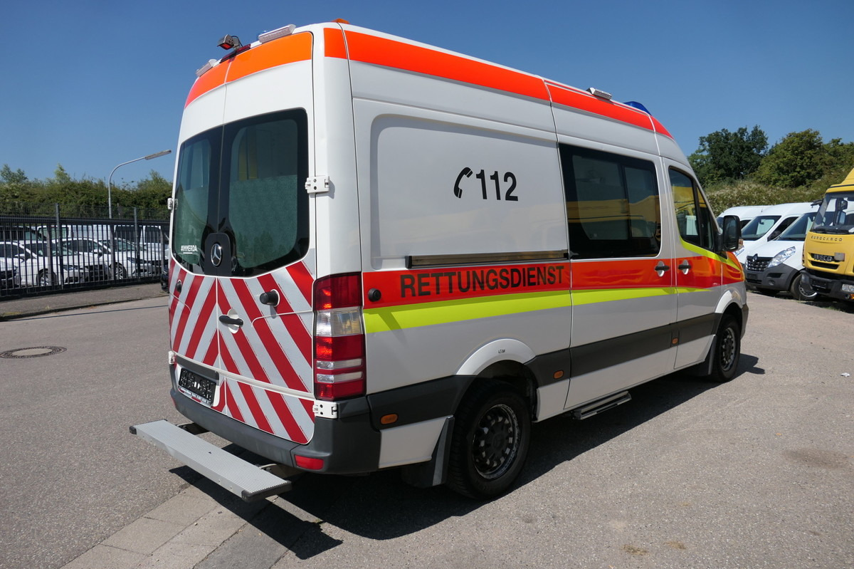 MERCEDES-BENZ Sprinter 316 CDI Klima Rettungswagen - Карета швидкої допомоги: фото 3 MERCEDES-BENZ Sprinter 316 CDI Klima Rettungswagen - Карета швидкої допомоги: фото 3