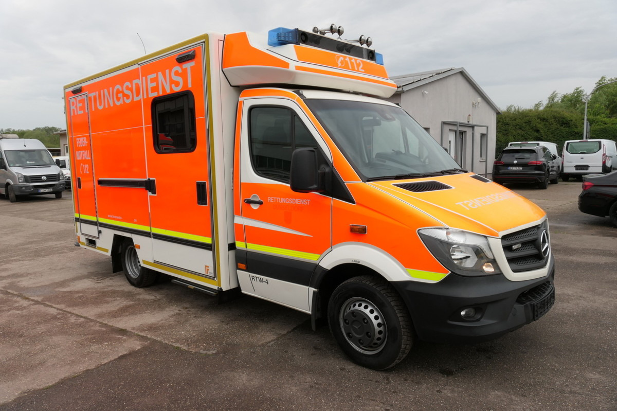 MERCEDES-BENZ Sprinter 519 CDI Klima Krankenwagen - Карета швидкої допомоги: фото 2 MERCEDES-BENZ Sprinter 519 CDI Klima Krankenwagen - Карета швидкої допомоги: фото 2