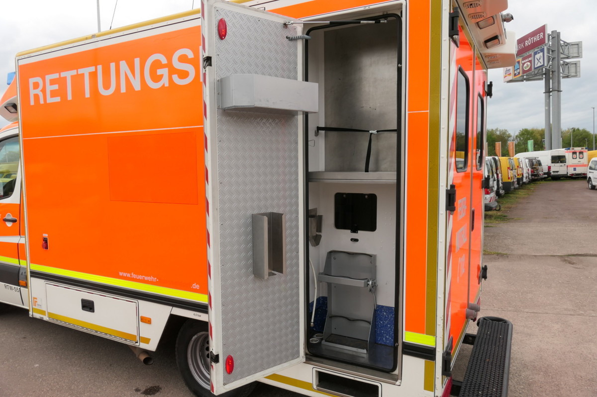 Карета швидкої допомоги MERCEDES-BENZ Sprinter 519 CDI Klima Krankenwagen: фото 6