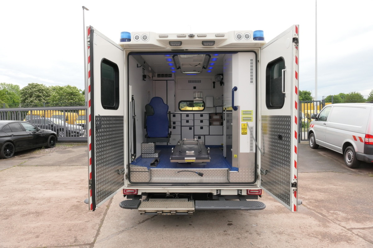 MERCEDES-BENZ Sprinter 519 CDI Klima Krankenwagen - Карета швидкої допомоги: фото 5 MERCEDES-BENZ Sprinter 519 CDI Klima Krankenwagen - Карета швидкої допомоги: фото 5