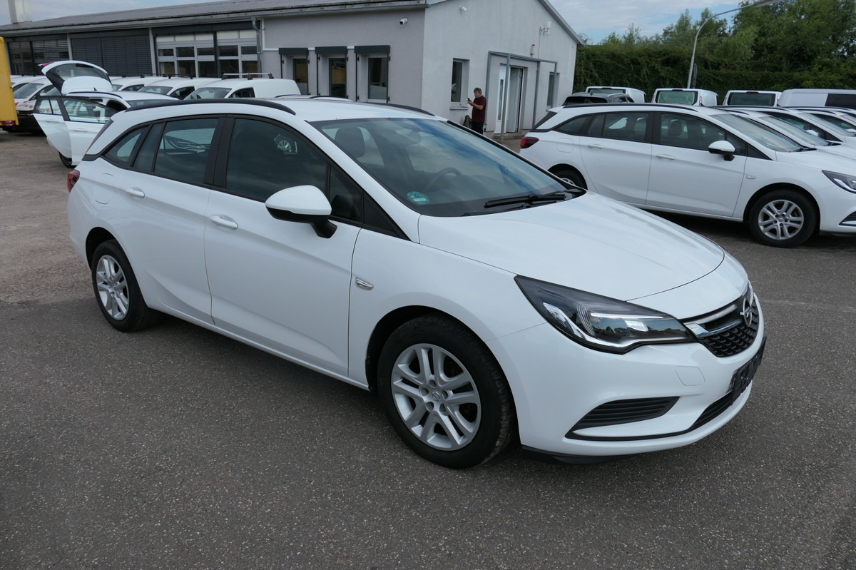 OPEL Astra K 1.6 CDTI Edition S/S KLIMA - Легковий автомобіль: фото 2 OPEL Astra K 1.6 CDTI Edition S/S KLIMA - Легковий автомобіль: фото 2