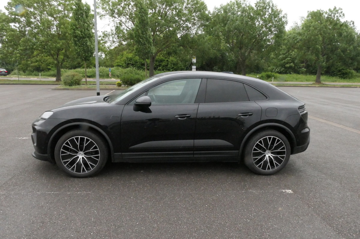 PORSCHE Macan 4 Electric - Bose Soundsystem Kombilimousi - Позашляховик: фото 5 PORSCHE Macan 4 Electric - Bose Soundsystem Kombilimousi - Позашляховик: фото 5