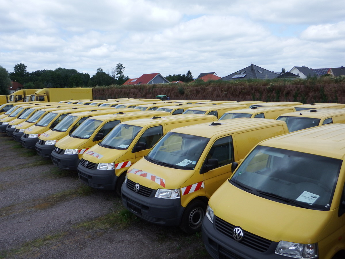 VW T5 Transporter 1.9 TDI PARKTRONIK 2xSCHIEBETÜR - Легковий фургон: фото 1 VW T5 Transporter 1.9 TDI PARKTRONIK 2xSCHIEBETÜR - Легковий фургон: фото 1