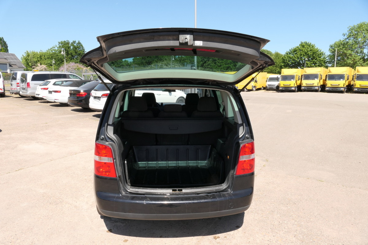VW Touran Trendline - Легковий автомобіль: фото 5 VW Touran Trendline - Легковий автомобіль: фото 5