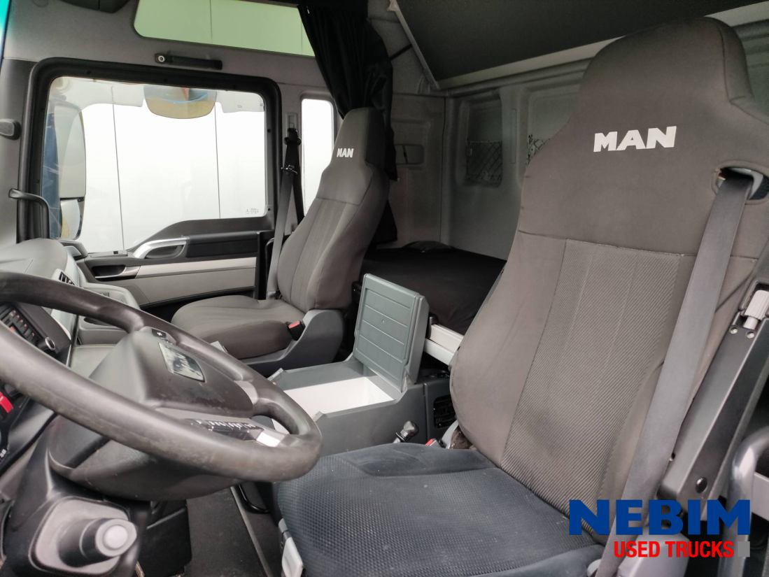 MAN TGX 26.440 XXL 6x2 - Poultry Transport - Chicken Transport - Тентована вантажівка: фото 3 MAN TGX 26.440 XXL 6x2 - Poultry Transport - Chicken Transport - Тентована вантажівка: фото 3