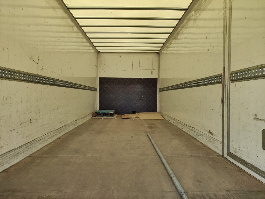 Renault D 14 240 4X2 - 319.854Km - Вантажівка з закритим кузовом: фото 5 Renault D 14 240 4X2 - 319.854Km - Вантажівка з закритим кузовом: фото 5