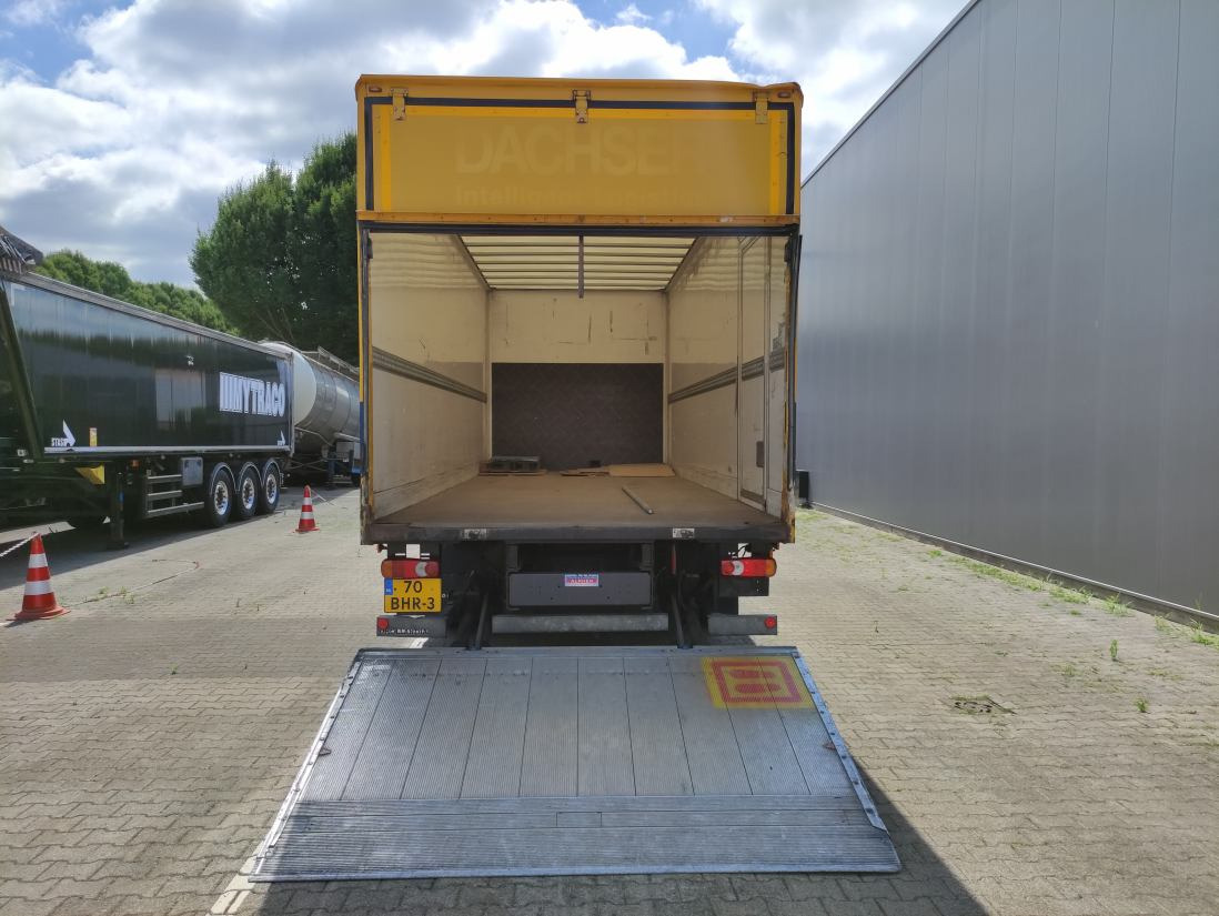 Renault D 14 240 4X2 - 319.854Km - Вантажівка з закритим кузовом: фото 4 Renault D 14 240 4X2 - 319.854Km - Вантажівка з закритим кузовом: фото 4