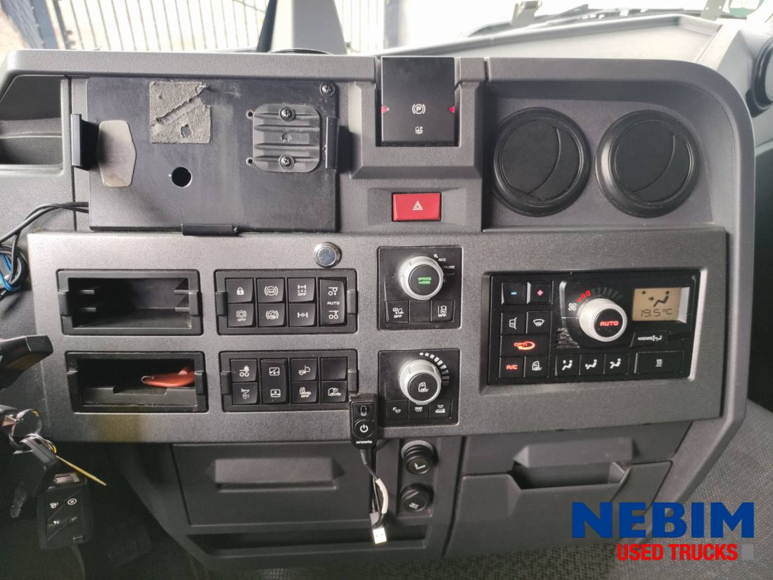 Renault T380 6x2 - 9.52mtr. box - Taillift 2000Kg - Вантажівка з закритим кузовом: фото 5 Renault T380 6x2 - 9.52mtr. box - Taillift 2000Kg - Вантажівка з закритим кузовом: фото 5