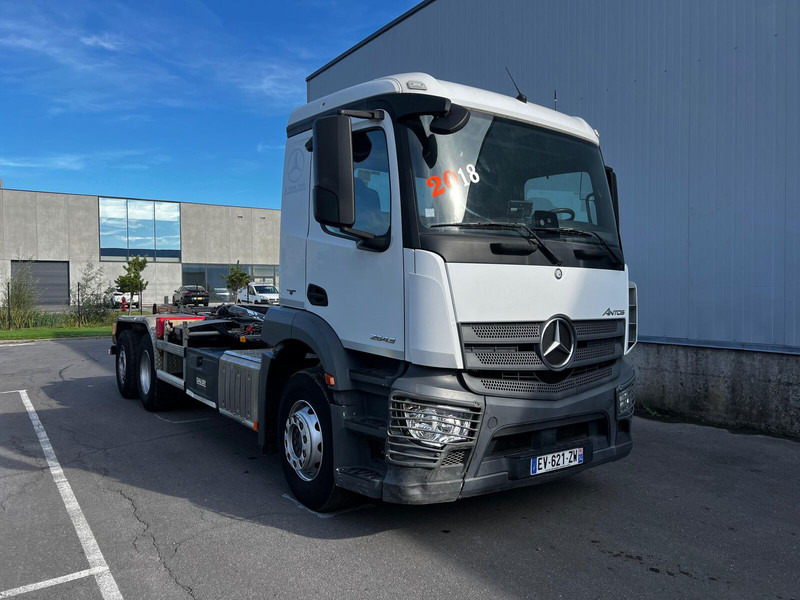 Mercedes-Benz Actros 2543 - Гаковий мультиліфт вантажівка: фото 3 Mercedes-Benz Actros 2543 - Гаковий мультиліфт вантажівка: фото 3