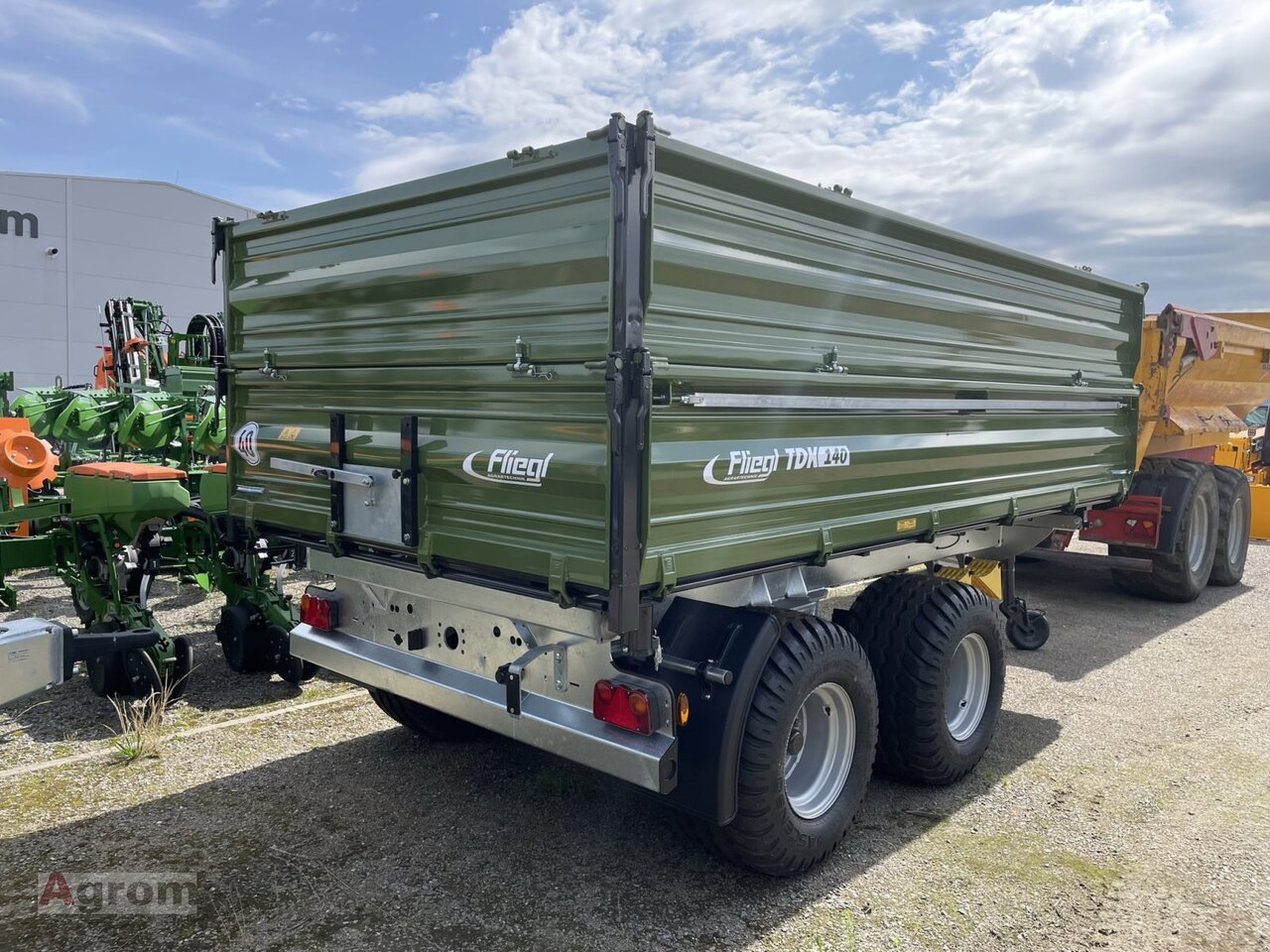 Fliegl TDK 140 FOX - Сільськогосподарський причіп самоскид: фото 4 Fliegl TDK 140 FOX - Сільськогосподарський причіп самоскид: фото 4