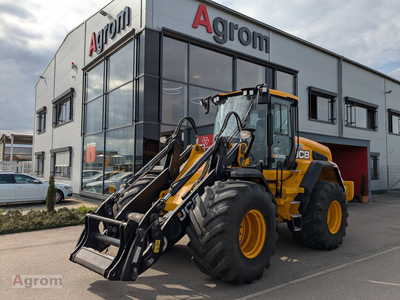 JCB 435 S Agri HighLift - Колісний навантажувач: фото 1 JCB 435 S Agri HighLift - Колісний навантажувач: фото 1