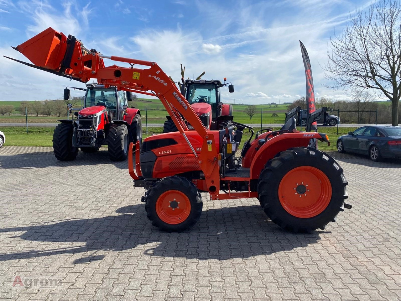 Kubota L 1501 - Трактор: фото 1 Kubota L 1501 - Трактор: фото 1