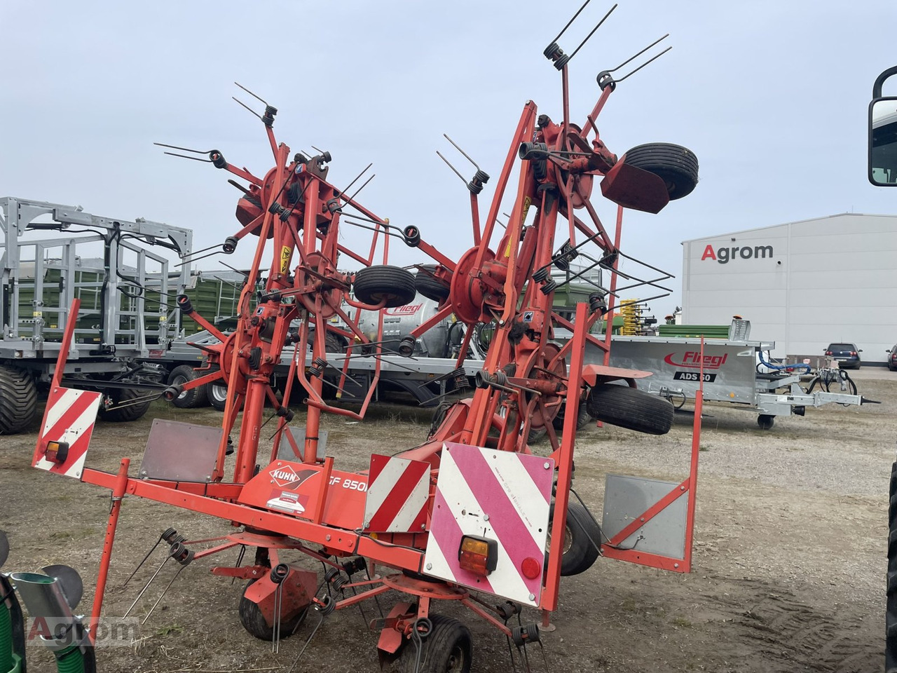 Kuhn GF 8501 - Сіноворушилка: фото 5 Kuhn GF 8501 - Сіноворушилка: фото 5