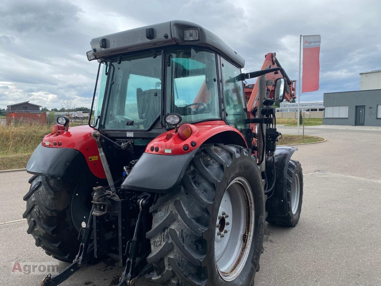 Massey Ferguson 5445 Dyna4 - Трактор: фото 4 Massey Ferguson 5445 Dyna4 - Трактор: фото 4