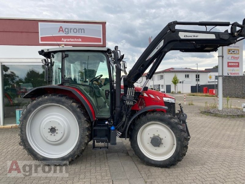 Massey Ferguson 5711 - Трактор: фото 3 Massey Ferguson 5711 - Трактор: фото 3