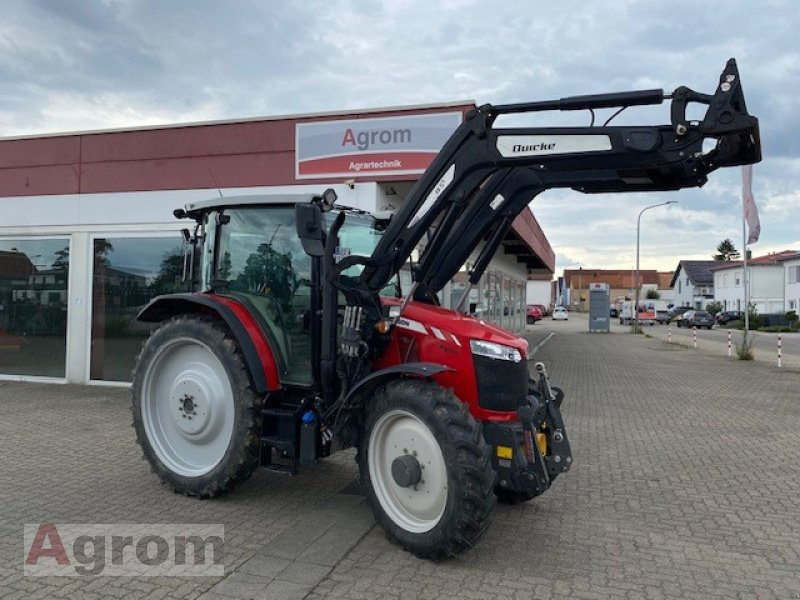 Massey Ferguson 5711 - Трактор: фото 1 Massey Ferguson 5711 - Трактор: фото 1